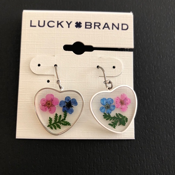 Lucky Brand Silver Tone & Lucite Heart With Dried Flowers Drop Earrings NWT - Picture 3 of 11